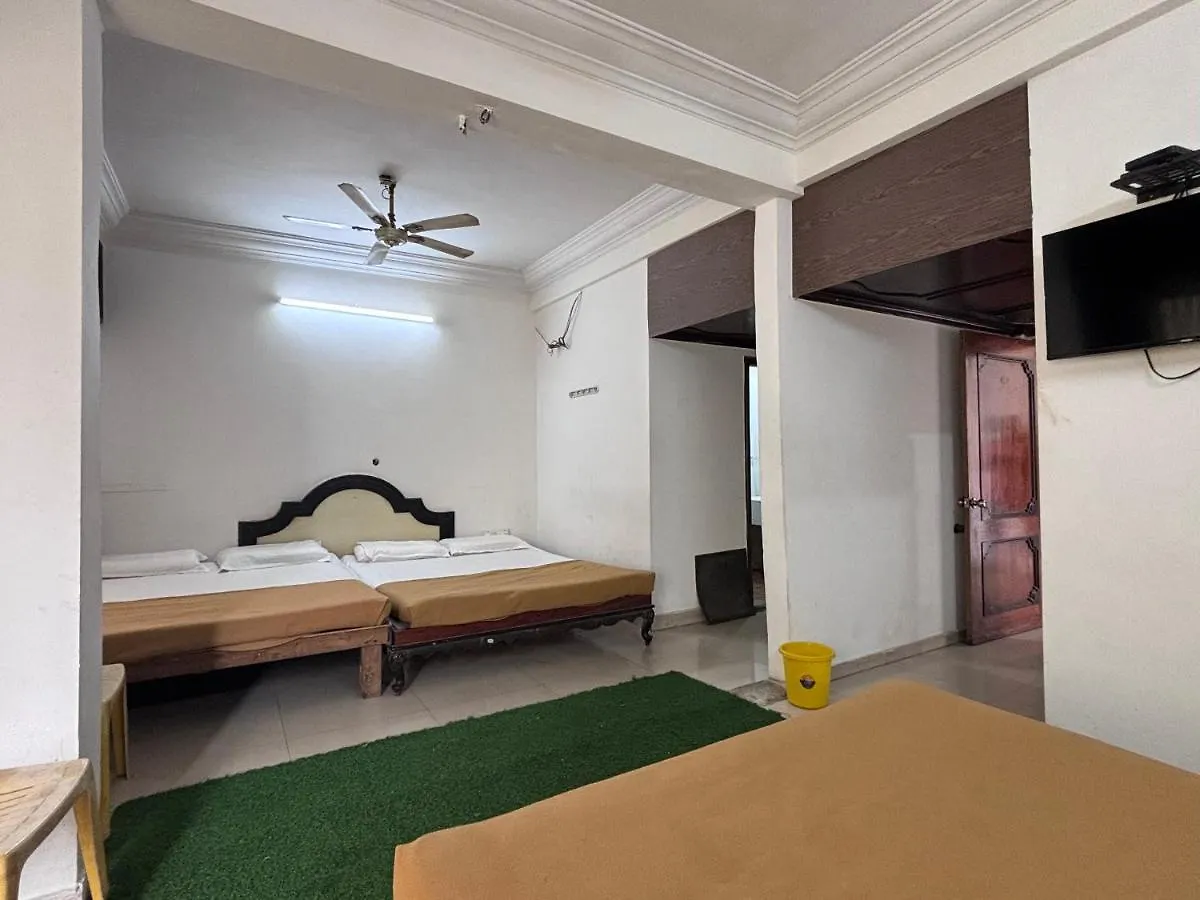 Hotel Raj Empire Mysore 3*,