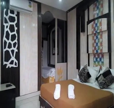 Hotel Raj Empire Mysore 3*,  India