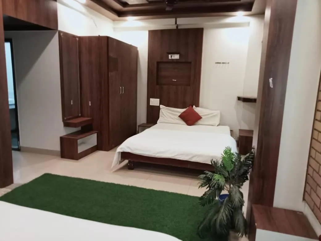 Hotel Raj Empire Mysore 3*,